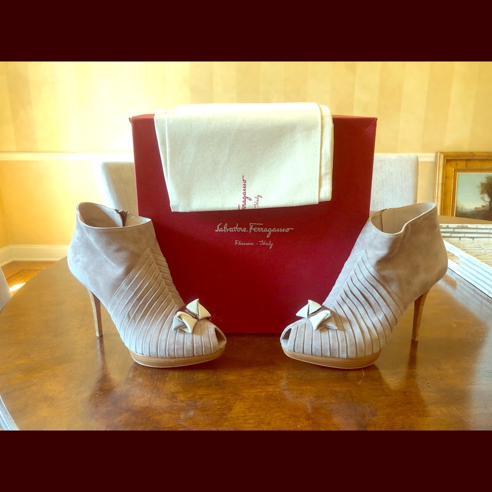 Salvatore Ferragamo Coran Suede Booties